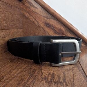 Black leather belt With Nickel Buckle Made In Canada Size 38 New!